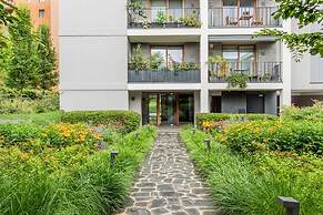 Stylish Apartment With Terrace and Swimming Pool