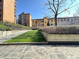 Stylish Apartment With Terrace and Swimming Pool