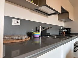 Stylish Apartment With Terrace and Swimming Pool