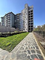 Stylish Apartment With Terrace and Swimming Pool