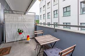 Casa Watt Stylish Apartment With Balcony