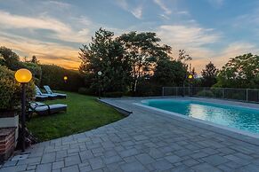 Antico Casale Vignale Stunning View and Pool