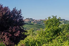 Antico Casale Vignale Stunning View and Pool