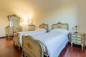 Antico Casale Vignale Stunning View and Pool