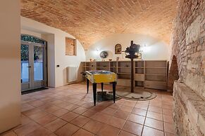 Antico Casale Vignale Stunning View and Pool