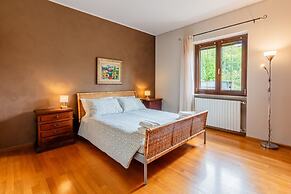 Panorama Villa Nestled Among the Vineyards Langhe