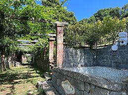 Casale Rustico con Piscina Privata e Ampio Parco
