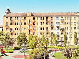Modern and Peaceful Apartment With Balcony