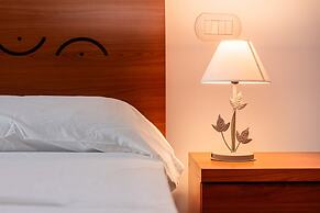 Modern and Peaceful Apartment With Balcony