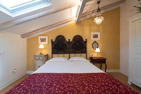 Suite Persichetto by Bologna Iconic Hillside