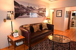 Romantic Getaway Near the Heart of Vancouver