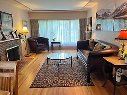 Romantic Getaway Near the Heart of Vancouver