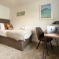 Retallick on Morrab- Parking- Near Promenade