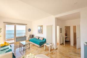 Sky & Sea Apartment by Wonderful Italy