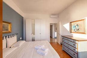 Sky & Sea Apartment by Wonderful Italy