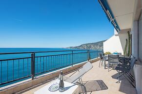 Sky & Sea Apartment by Wonderful Italy