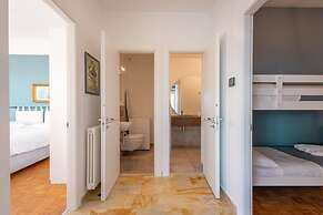 Sky & Sea Apartment by Wonderful Italy