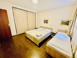 Bonvoyage Rustaveli Ave