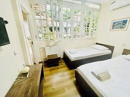 Bonvoyage Rustaveli Ave