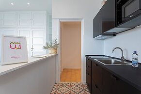 A Few Steps from the Sea