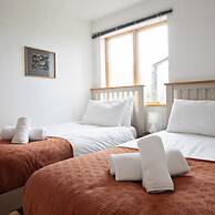 Triskele Detached Characteristic Home Sleeps 10