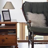 Triskele Detached Characteristic Home Sleeps 10