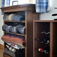 Triskele Detached Characteristic Home Sleeps 10