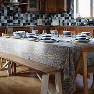 Triskele Detached Characteristic Home Sleeps 10