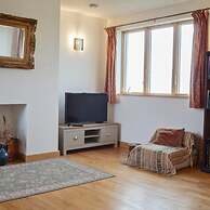 Triskele Detached Characteristic Home Sleeps 10