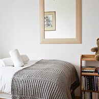 Triskele Detached Characteristic Home Sleeps 10