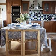 Triskele Detached Characteristic Home Sleeps 10