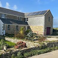 Triskele Detached Characteristic Home Sleeps 10