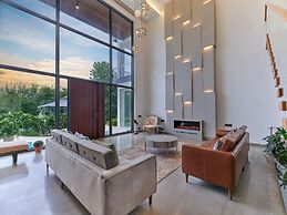 Amã Stays & Trails Nilaya Amaltaas Villa, Udaipur