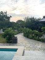 Amã Stays & Trails Nilaya Amaltaas Villa, Udaipur