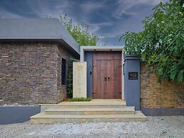 Amã Stays & Trails Nilaya Amaltaas Villa, Udaipur