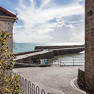 Charming Mousehole Cottage