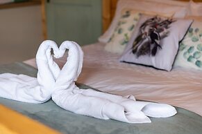 Woods Meadow Glamping
