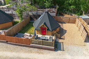 Woods Meadow Glamping