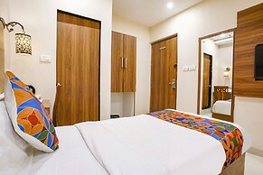 Fabhotel Amber Palace