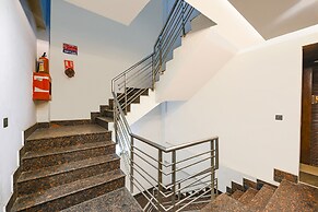 Fabhotel Billionaire Inn