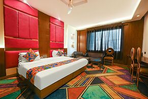 Fabhotel Billionaire Inn