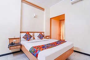 Fabhotel Ess Paradise