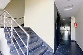 Fabhotel Galaxy Suites