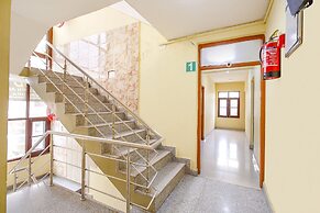 Fabhotel Grand Comforts