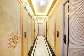 Fabhotel Grand Palazzo