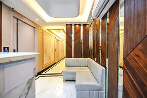 Fabhotel Grand Palazzo