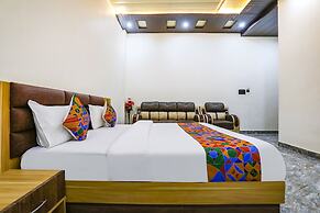 Fabhotel Jb Square Resort