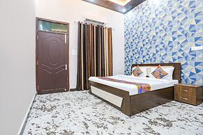 Fabhotel Jb Square Resort