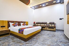 Fabhotel Jb Square Resort