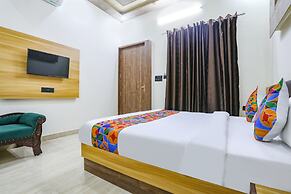 Fabhotel Jb Square Resort